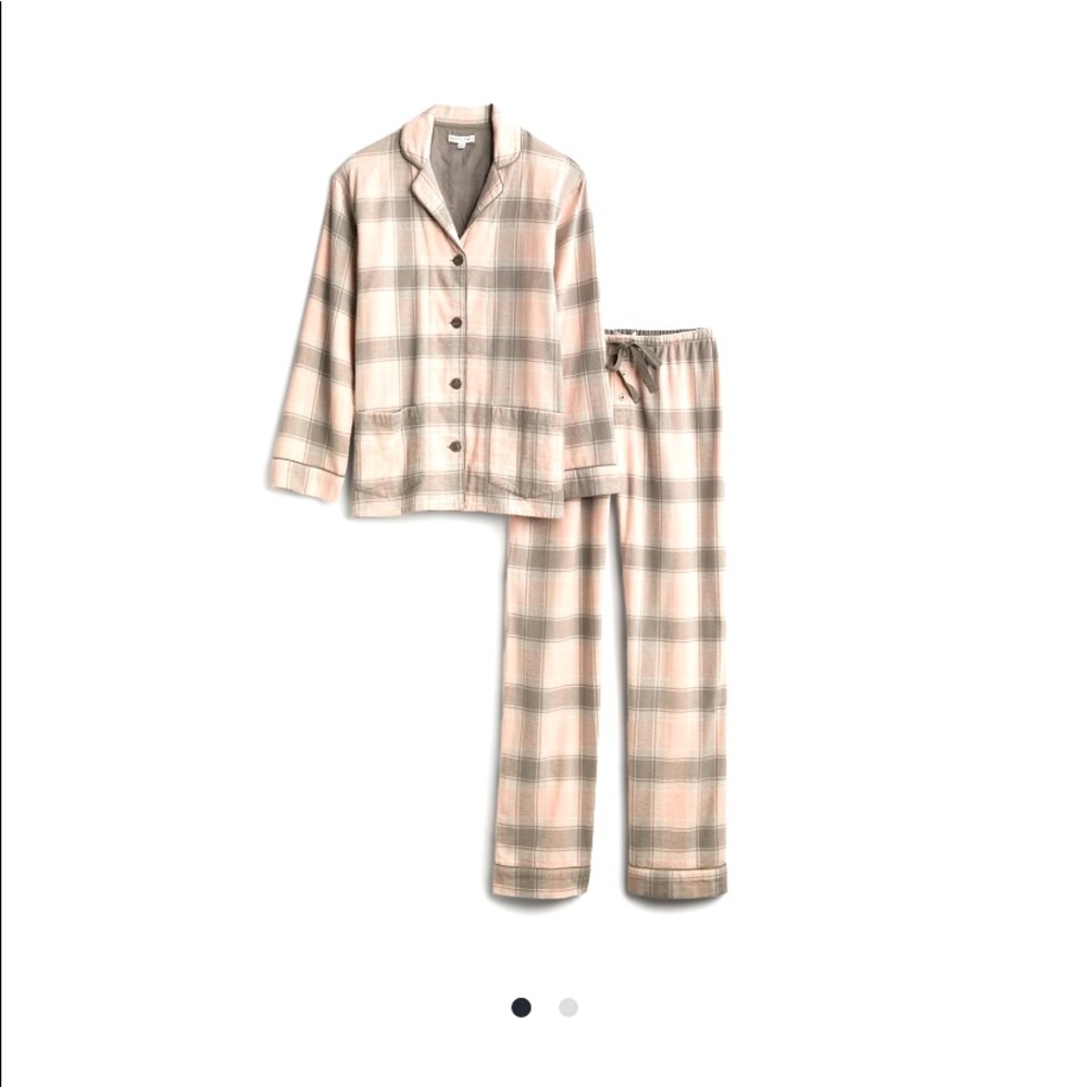 NWT women’s flannel pajamas set seeing stars